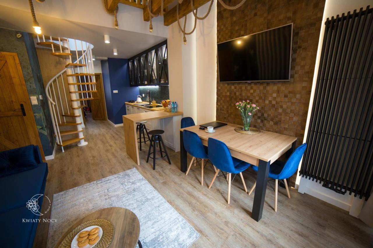 Apartamenty "Kwiaty Nocy" I "W Krainie Mchu" - วีสวา ภายนอก รูปภาพ