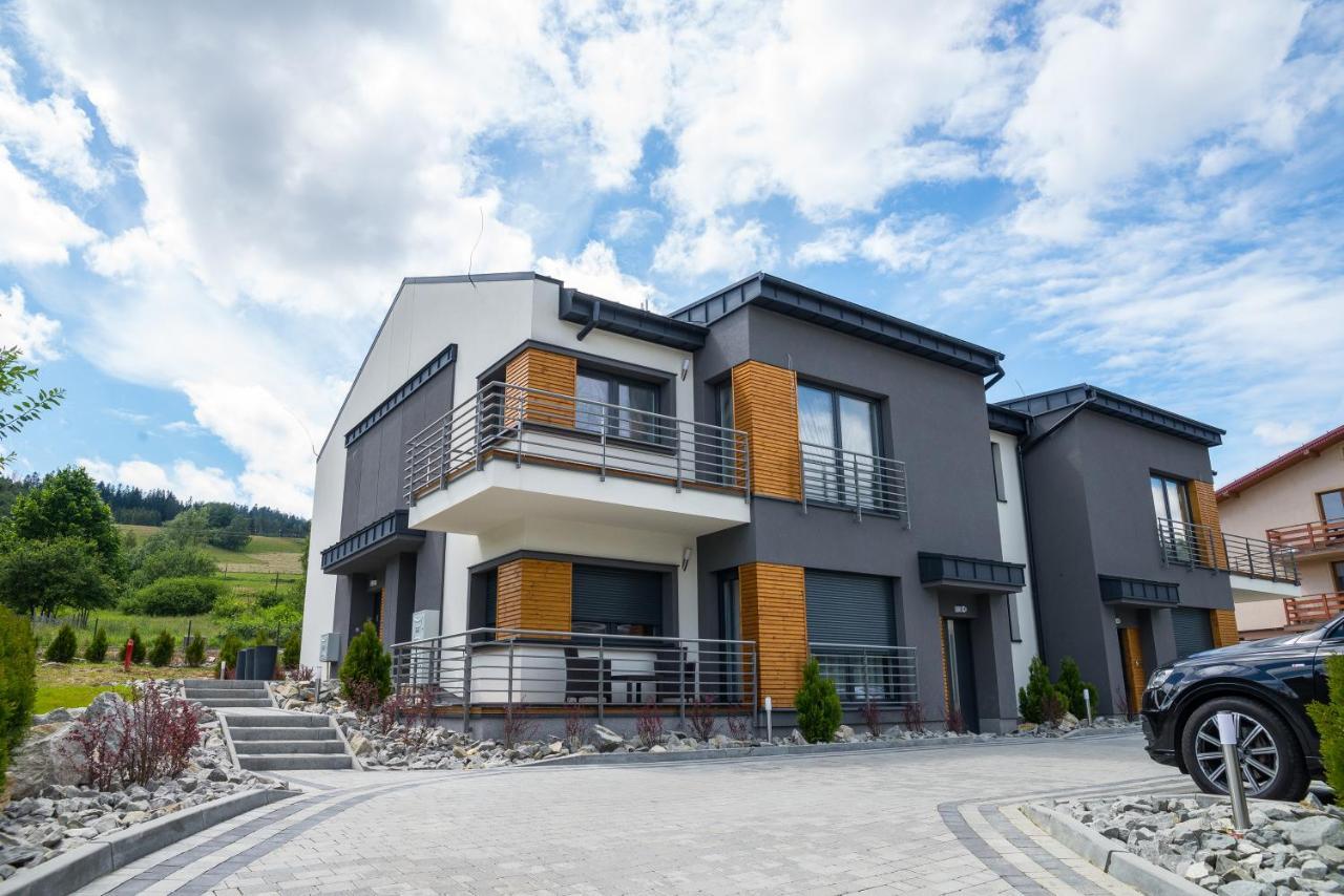 Apartamenty "Kwiaty Nocy" I "W Krainie Mchu" - วีสวา ภายนอก รูปภาพ